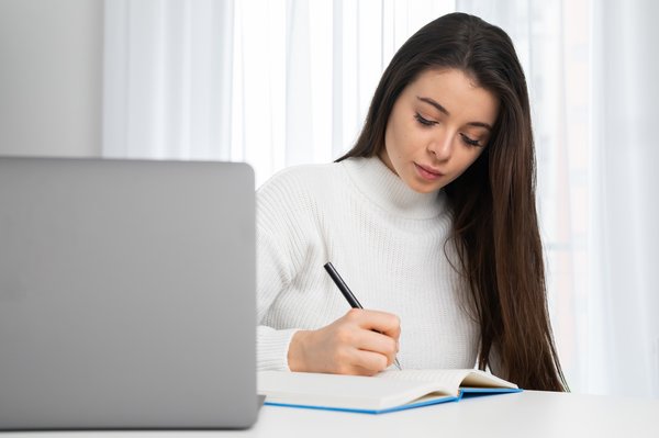 Formation en ligne : les avantages de studi pour votre réussite